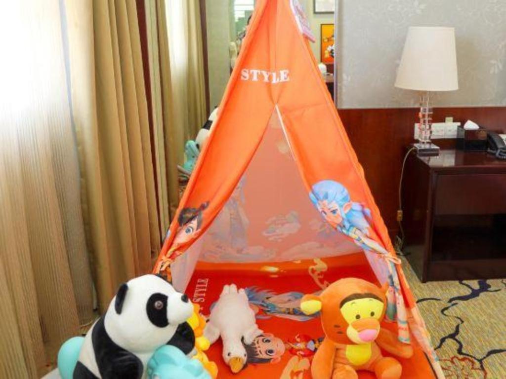 ยูราเซีย อินเตอร์เนชั่นแนล โฮเต็ล Hotel ตงกวน ภายนอก รูปภาพ