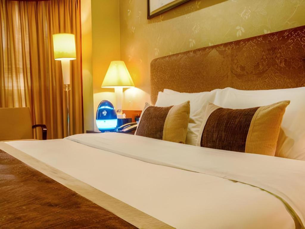 ยูราเซีย อินเตอร์เนชั่นแนล โฮเต็ล Hotel ตงกวน ภายนอก รูปภาพ