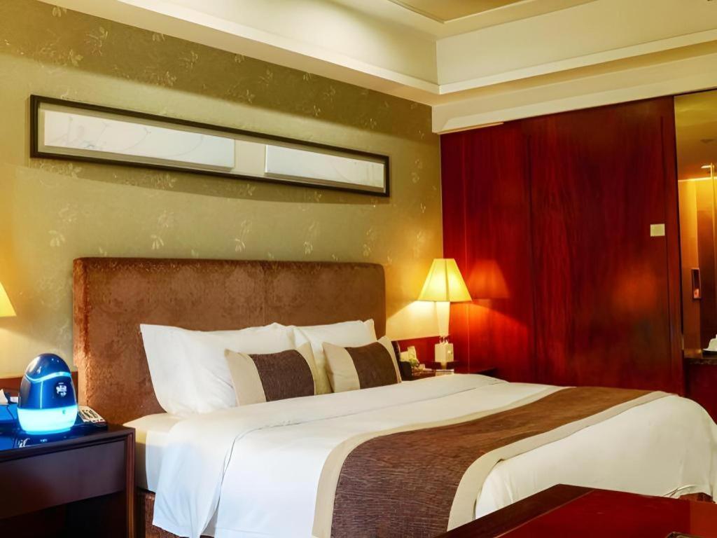 ยูราเซีย อินเตอร์เนชั่นแนล โฮเต็ล Hotel ตงกวน ภายนอก รูปภาพ