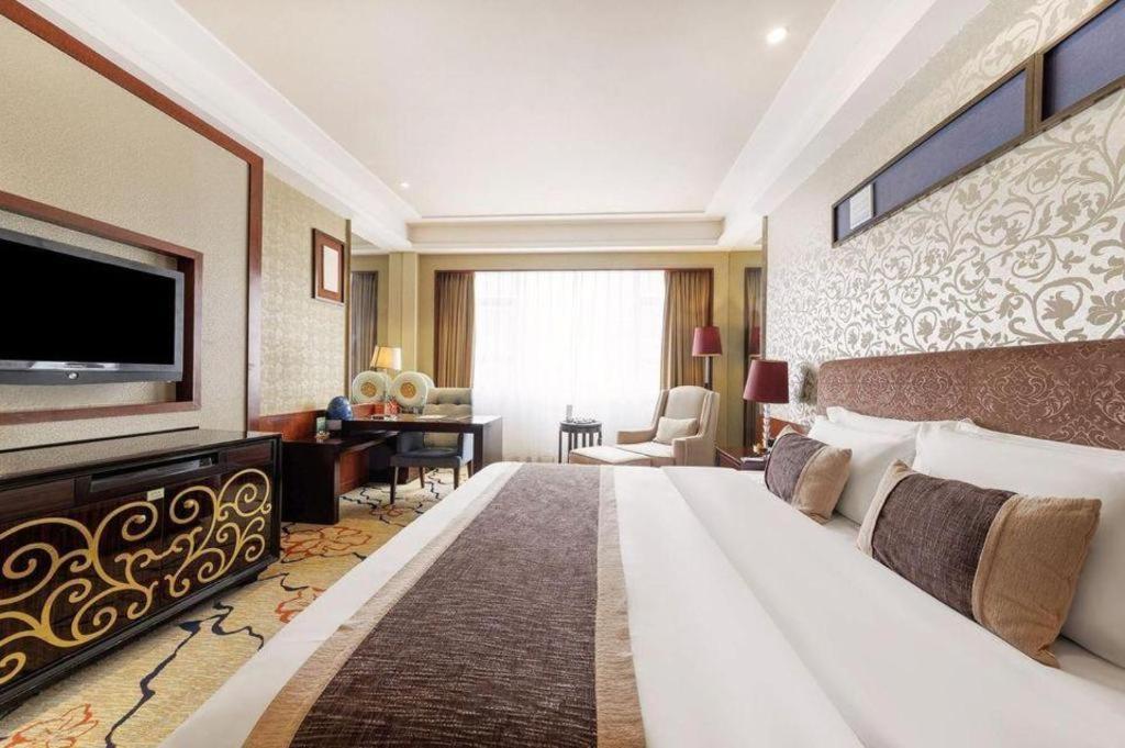 ยูราเซีย อินเตอร์เนชั่นแนล โฮเต็ล Hotel ตงกวน ภายนอก รูปภาพ