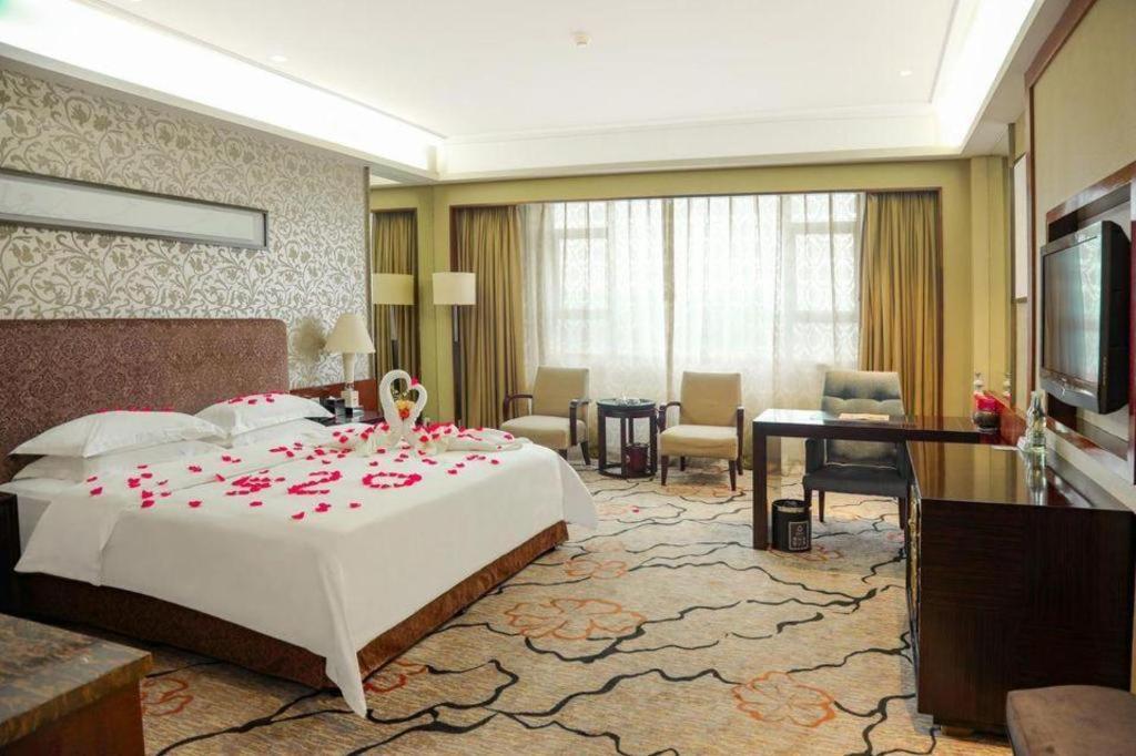 ยูราเซีย อินเตอร์เนชั่นแนล โฮเต็ล Hotel ตงกวน ภายนอก รูปภาพ