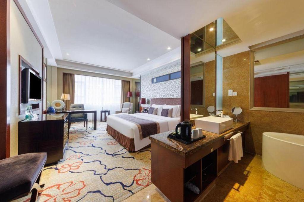 ยูราเซีย อินเตอร์เนชั่นแนล โฮเต็ล Hotel ตงกวน ภายนอก รูปภาพ